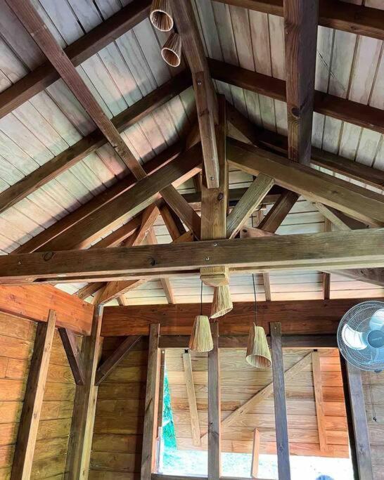 La Kaz A Pepes, Charmant Logement Avec Piscine Lamentin Esterno foto